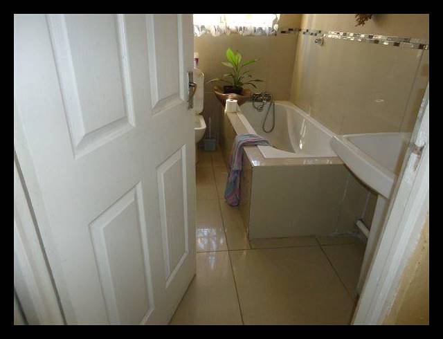 3 BEDROOM HOUSE FOR SALE IN SABATA DALINDYEBO SQUARE